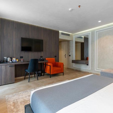 Hotel Plaza เบราท ภายนอก รูปภาพ