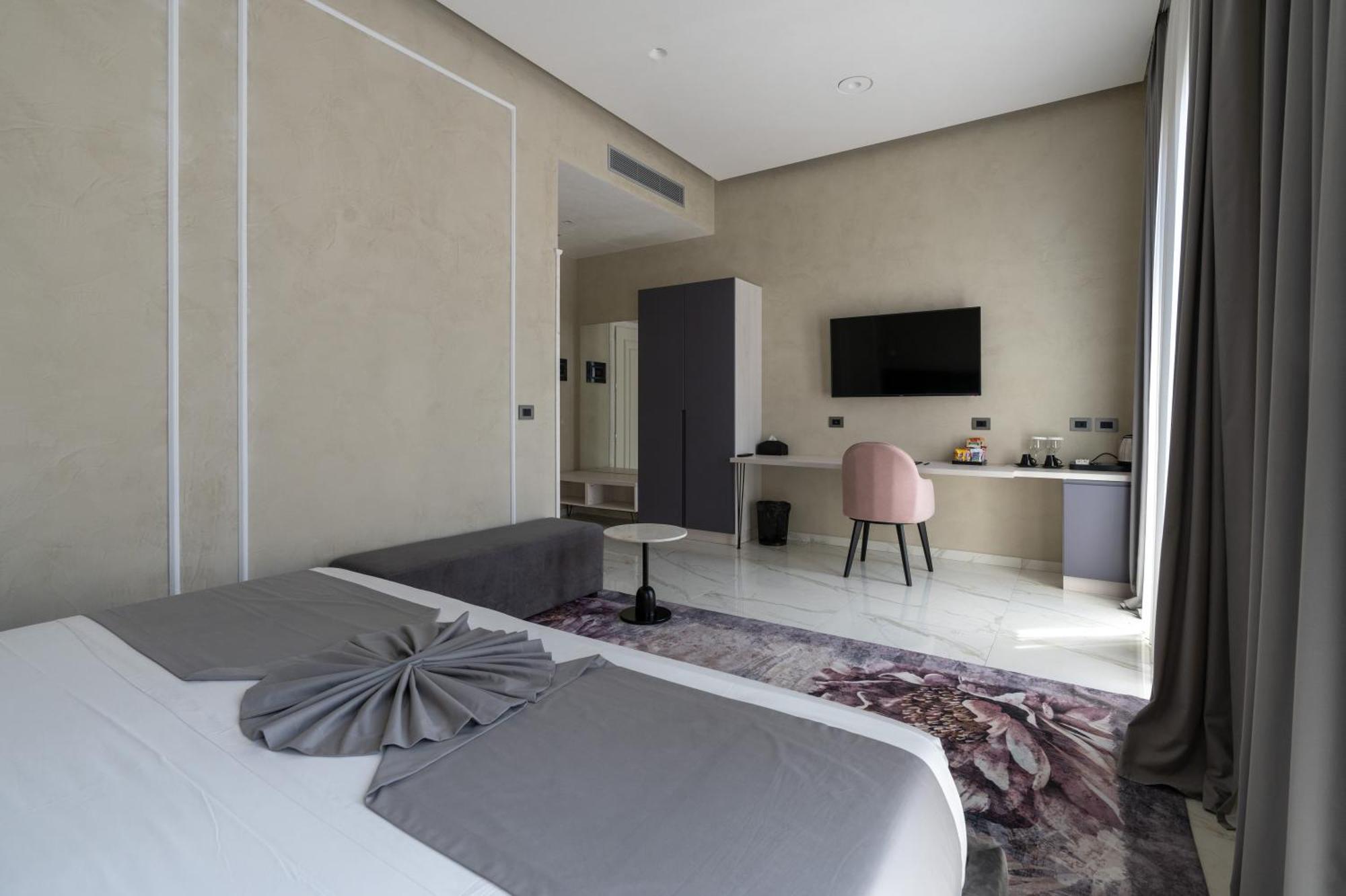 Hotel Plaza เบราท ภายนอก รูปภาพ