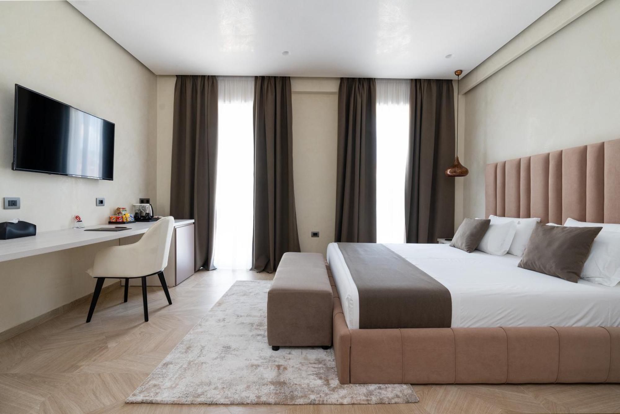 Hotel Plaza เบราท ภายนอก รูปภาพ